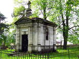 Kaplica grobowa rodziny Zachertów; Fot. autorstwa Athantor, udostępnione na www.wikipedia.pl 04.12.2008 na licencji Creative Commons.