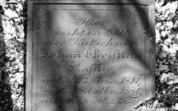 Płyta nagrobna Johann Christian Skassur na cmentarzu poniemieckim w Buchałowie