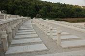 Polski Cmentarz Wojenny na Monte Cassino; Fot. autorstwa Ra Boe, udostępnione na commons.wikimedia.org 10.09.2010 na licencji Creative Commons Attribution-Share Alike 3.0 Unported
