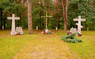 Cmentarz wojenny w Wysokim Kole; Fot. autorstwa Pablo000, udostępnione na wikipedia.pl 07.06.2012 na licencji Creative Commons.