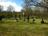 Zabytkowy cmentarz w Klukach;fot. aut. Grubel, udostępnione na commons.wikimedia.org 03.05.2007 na licencji Creative Commons.