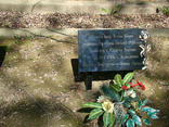 Cmentarz wojenny w Iwaniskach;fot.aut. Agastasiak, udostępnione na commons.wikimedia.org 13.09.2012 na licencji Creative Commons