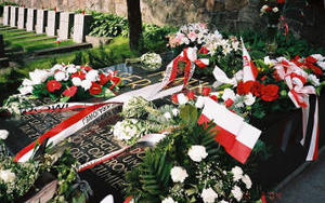 Dewastacja Mauzoleum na Cmentarzu na Rossie