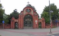 Brama cmentarna od ul. Artyleryjskiej-Zaświat, Zdj.Pit1233_Praca własna, Źródło Wikipedia, Plik jest własnością publiczną
