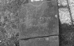 Nagrobek Johanna Franza Kunert; cmentarz poniemiecki w Bojadłach
