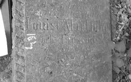 Płyta nagrobna Louisy Martinke z domu Tanschke na cmentarzu poniemieckim w Bojadłach